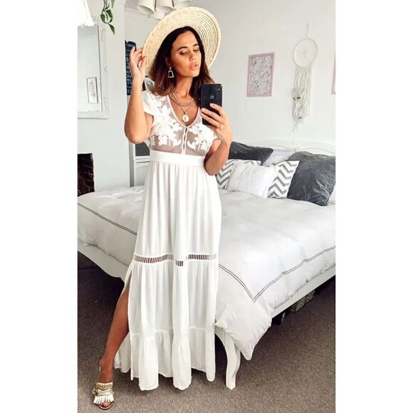 Band of Gypsies Maxi Dress Size XS Embroidered Mesh + cutuout Detail Soft White - Picture 1 of 7